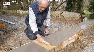 Réaliser un seuil de portail en béton  Tuto bricolage avec Robert [upl. by Eanom]