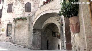 Assisi  Duomo di San Rufino e Basilica di Santa Chiara [upl. by Laeira76]