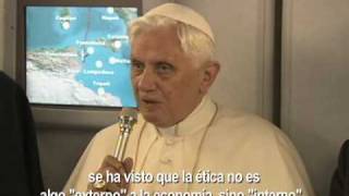 El Papa explica su encíclica social quotCaritas in veritatequot [upl. by Ainoval]