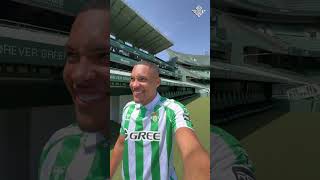 VITOR ROQUE NO BETIS ⚽ Atacante visita o estádio do clube e manda recado à torcida shorts [upl. by Gudren]