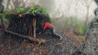 Camping alone building my survival shelter Bushcraft Camping in the rain [upl. by Nohpets]