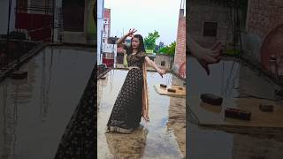 Bindiya chamke chudi khanake long mare lashkare ham Ho Gaye tumhare dance reelsshorts [upl. by Yerot]