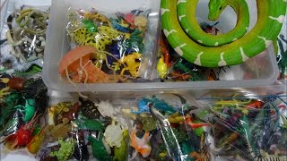 Whats in the box Small Plastic Animals 100s of Reptiles Fish Dinosaurs Bugs and more [upl. by Mieka]