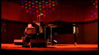 Jimmy Webb  quotMacArthur Parkquot live  MacArthur Park [upl. by Oicnecserc]