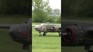 Giant rc B25 Mitchell makes landing [upl. by Pitarys]