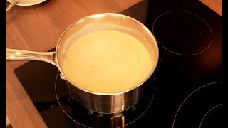 Recette facile de sauce béchamel [upl. by Enotna334]