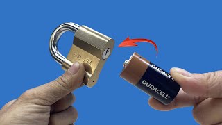 Crazy way to open any lock without a key Tricks the easy way [upl. by Gnoud316]