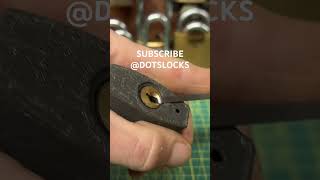 191 TRICIRCLE PADLOCK v QUAD RAKE LawLockTools lockpicking locksport locksportenthusiast [upl. by Hildie]