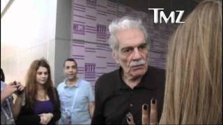 Arab Film Star Omar Sharif Slaps Woman on the Red Carpet [upl. by Yhtomot]