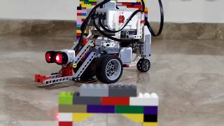 Mindstorms EV3  Medium Motor Steered Robotic Forklift [upl. by Lowe414]