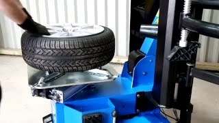 Hofmann Megaplan Megamount 602 Racing Tyre Changer [upl. by Ruyam]