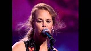 Passionate Kisses  Mary Chapin Carpenter [upl. by Nyleahs]