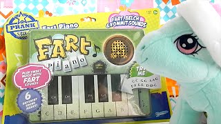 Fart Piano Toy Prankstar  Minty Plays Songs on the Fart Piano [upl. by Trini]