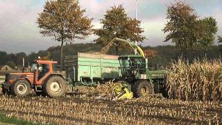 Oorts mais hakselen 2013 met john deere 5830 [upl. by Bravin]