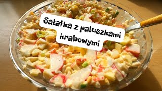 Sałatka z paluszkami krabowymi surimi Jak przygotować [upl. by Maram]