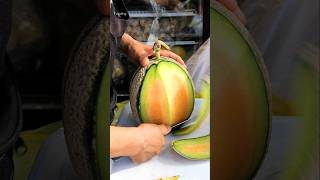 남대문시장 달인의 황금 멜론 자르기  Satisfying Masters Golden Melon Cutting Skills [upl. by Zevahc]