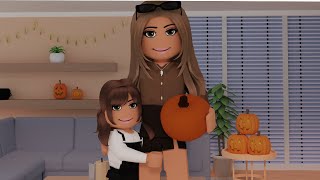 DECORATING THE FAMILY HOUSE FOR HALLOWEEN Bloxburg Roleplay [upl. by Kooima164]