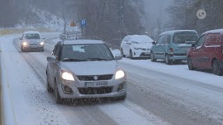 OSTROWIEC  Rozpoczęły się kłopoty kierowców i pieszych  LOKALNATV [upl. by Fawcett]