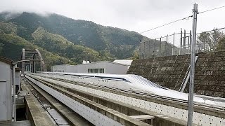 603 kmh Japanische Magnetschwebebahn stellt neuen Weltrekord auf [upl. by Dhumma80]