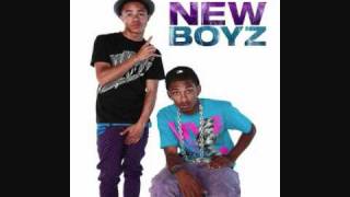 New Boyz  Break my bank Ft Iyaz [upl. by Bornie]