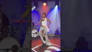 María Becerra baila bachata en la semana Latin GRAMMY [upl. by Yduj233]