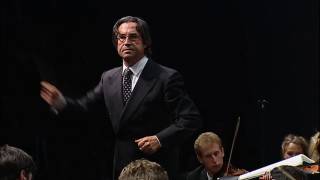 Beethoven  Riccardo Muti  Fifth Symphony  Concert [upl. by Anaejer]