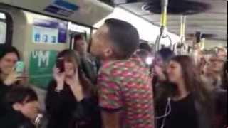 Stromae chante Formidable dans le métro de Montréal STM Stromae [upl. by Leela]