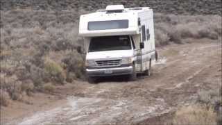 Big motorhome in trouble in the mud [upl. by Gnirol]