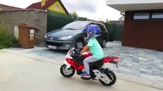 MOTO ELETTRICA PER BAMBINI S1000RR [upl. by Yauqram]