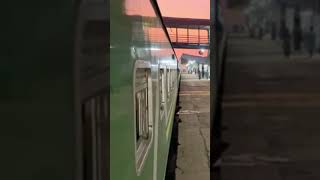 05Up Green Line Express Reached Rohri Junction [upl. by Lacefield]