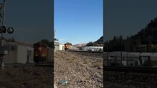 BNSF 5516 leads a westbound through Cashmere WA [upl. by Caines]