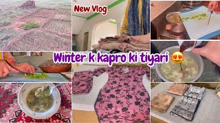 Winter k dresses ki Tiyariyan 🥰  Soup recipe with Chicken and Veg 🥘 Tabiat khrab ho gae [upl. by Stelmach]