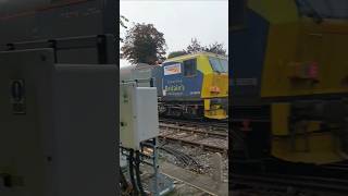 DR98928  DR98978 passing nearby Epsom henrystrains543 train trainspotter trainspottingukshorts [upl. by Asemaj]