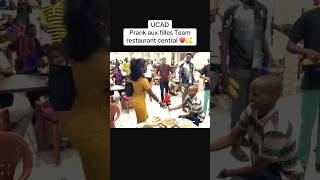 MAGNIFIQUE GESTE DES ÉTUDIANTS PRANK ❤️love senegal africa wedding mariage couple shorts [upl. by Ybbor]