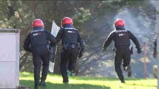 Carga policial y enfrentamientos en el campus de Leioa Vizcaya [upl. by Bittencourt]